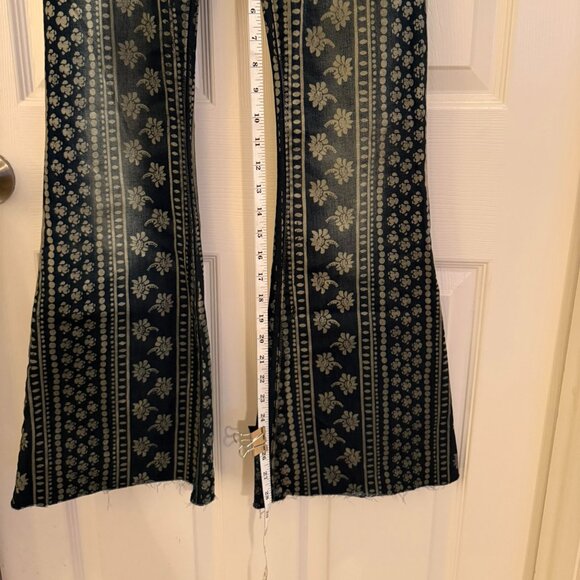 Free People Mantra Bali Flare Stretch Jean Denim Print 24 RARE - Picture 8 of 9